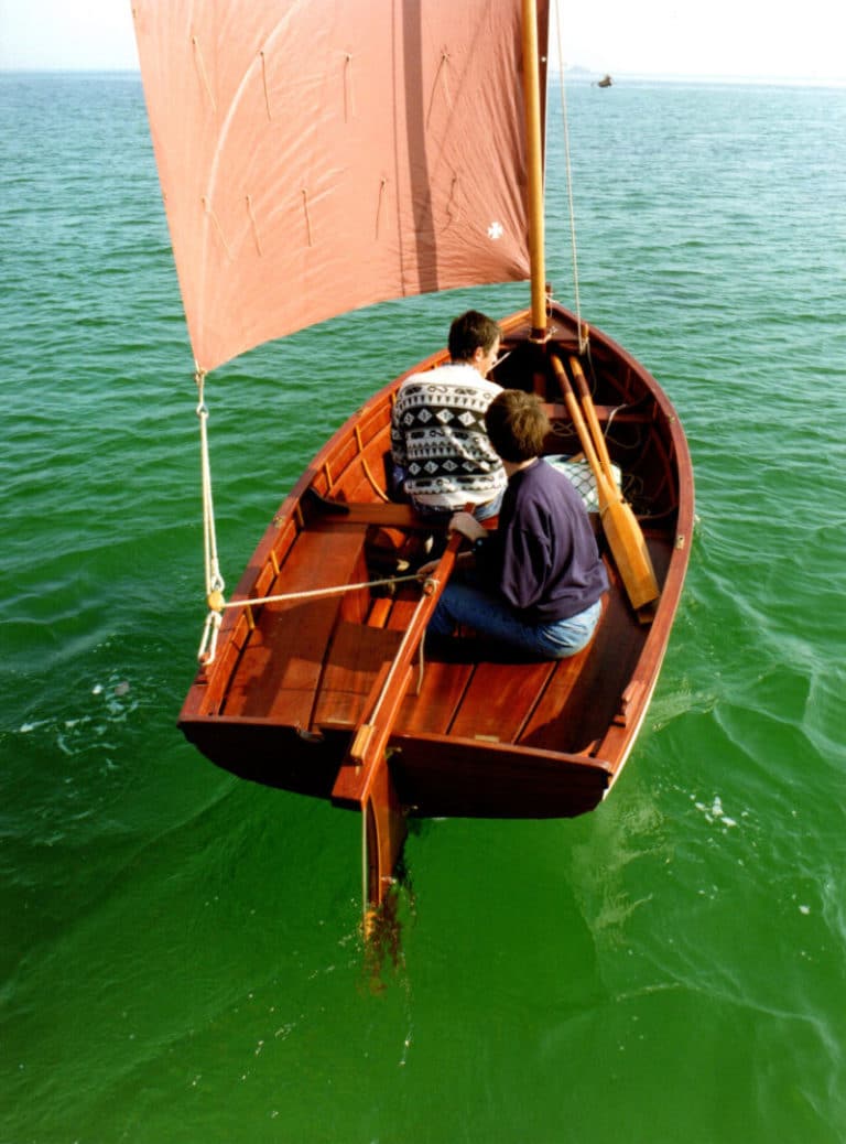 Construction de canot voile-aviron